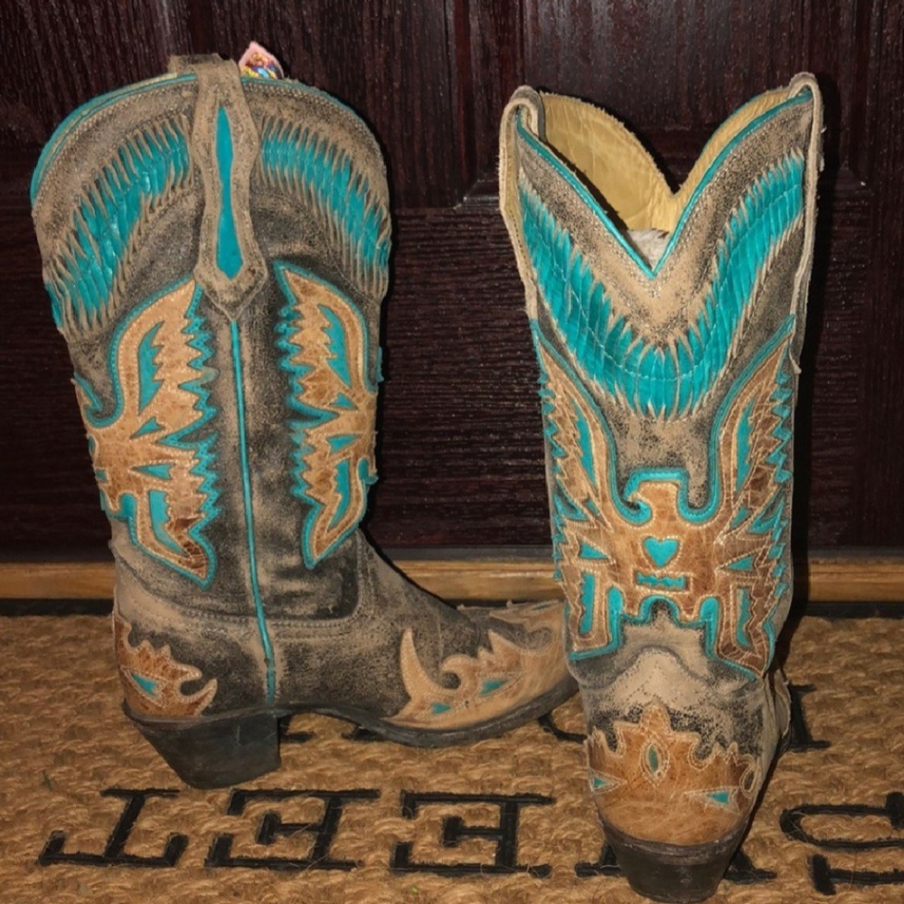 Coral boots size 7.5